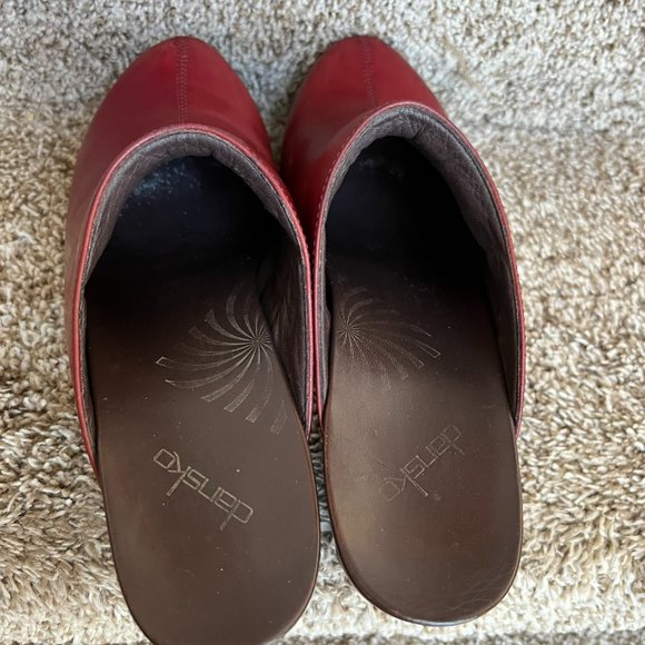 Dansko Women's Burgundy Leather Clogs. - Picture 6 of 12